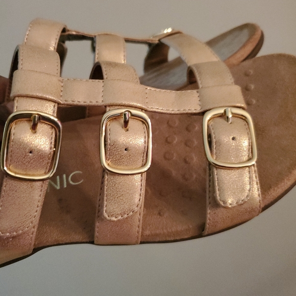 Vionic Sandals - Picture 7 of 11